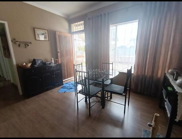 3 BEDROOM HOUSE FOR SALE IN SYMHURST